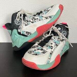 Anzhdeansimu Basketball Shoes Size 38 (6 US)